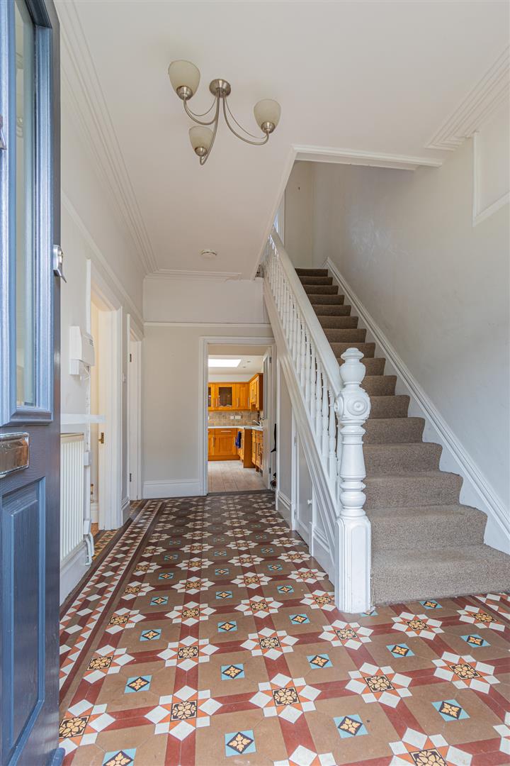 DERI ROAD, PENYLAN, CARDIFF Jeffrey Ross Estate Agents